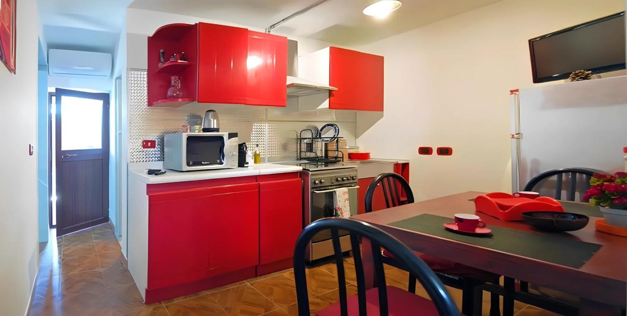 Sea Breeze Villa - Sole Apartment Bari Zewnętrze zdjęcie